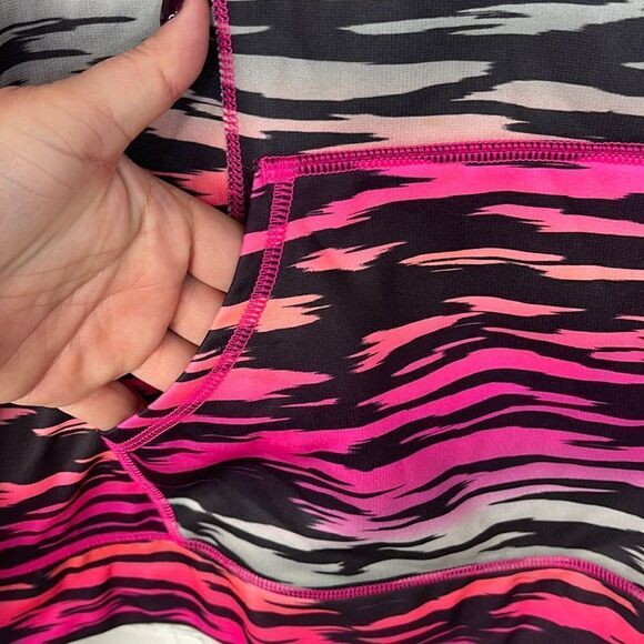 FILA Animal Print Pink Pullover Size Medium - Picture 3 of 8